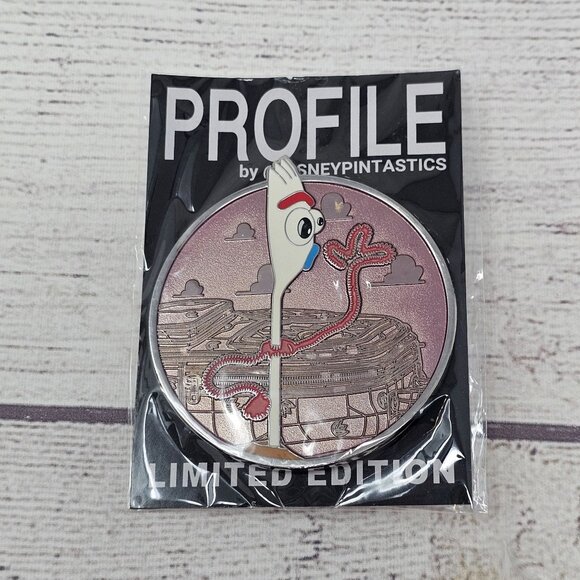 Disney Toy Story 4 Forky Profile Fantasy Pin LE 50 By Pintastics - Picture 1 of 6